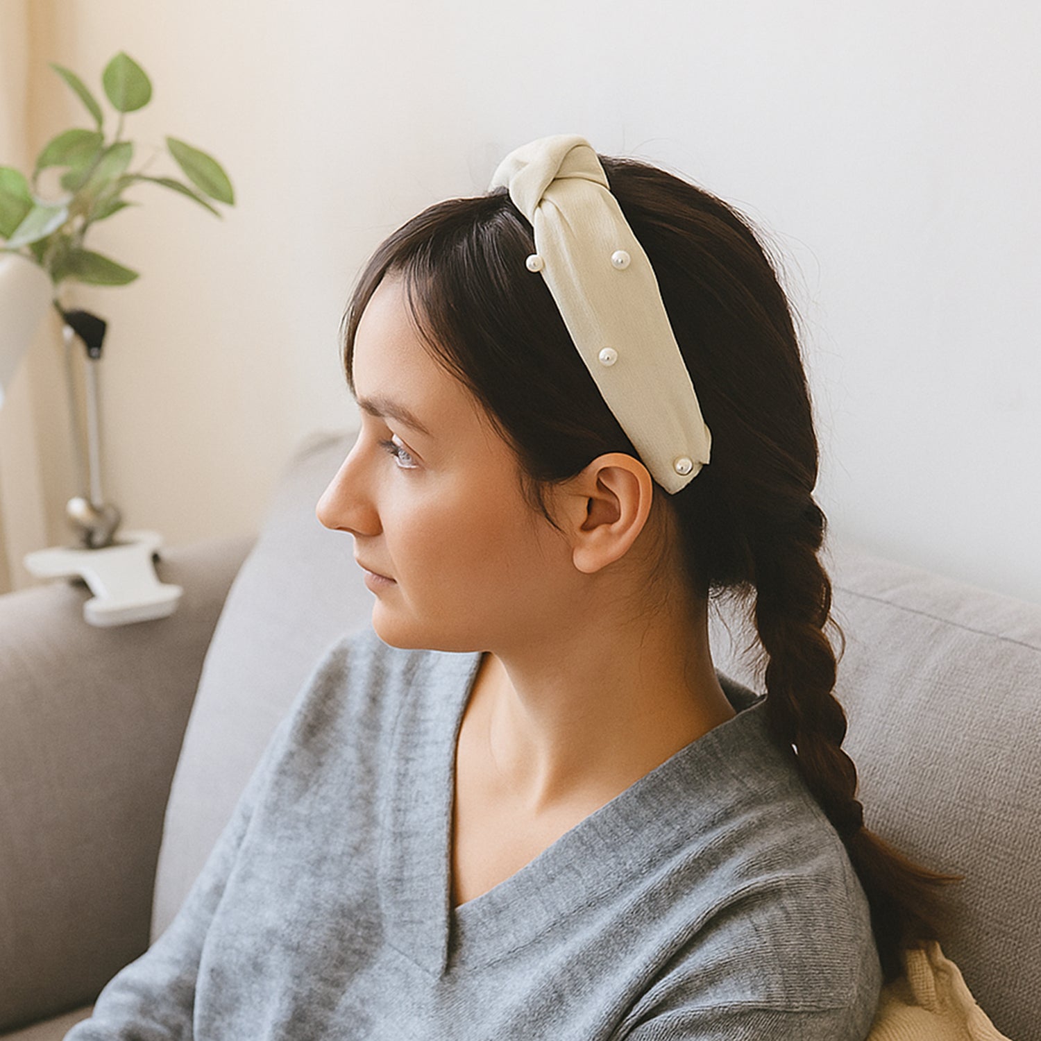 Ribbed Knot Hairband for Women – Soft, Stylish Comfort
